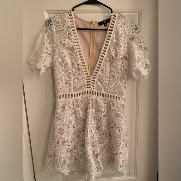 White lace romper - Picture 2 of 4